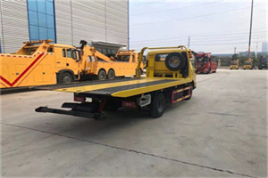 武侯非事故拖车