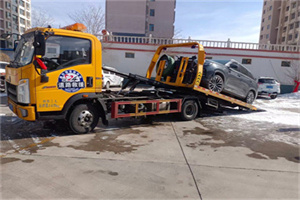 武侯救援拖车费用怎么算